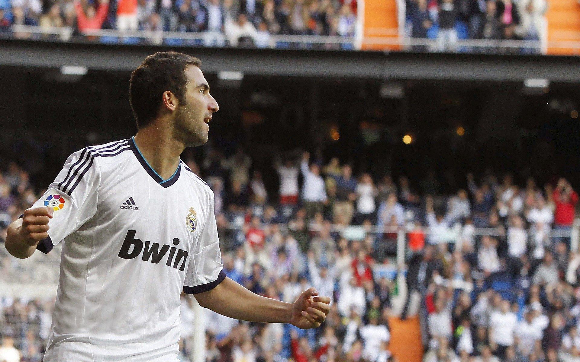 NBA季后赛激战正酣 东西部豪强争夺总决赛门票