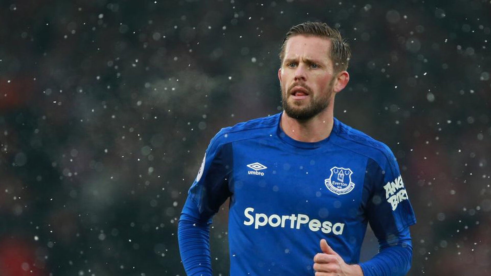 姆巴佩梅开二度助巴黎圣日耳曼领跑法甲积分榜